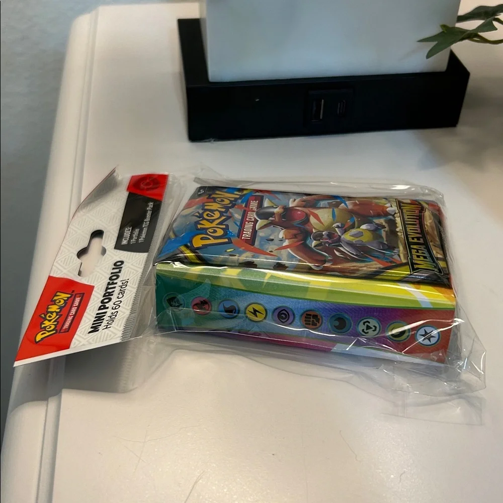 Sale!🔴Pokémon Mega Evolution Mini Portfolio & Booster Pack!! - Picture 3 of 3